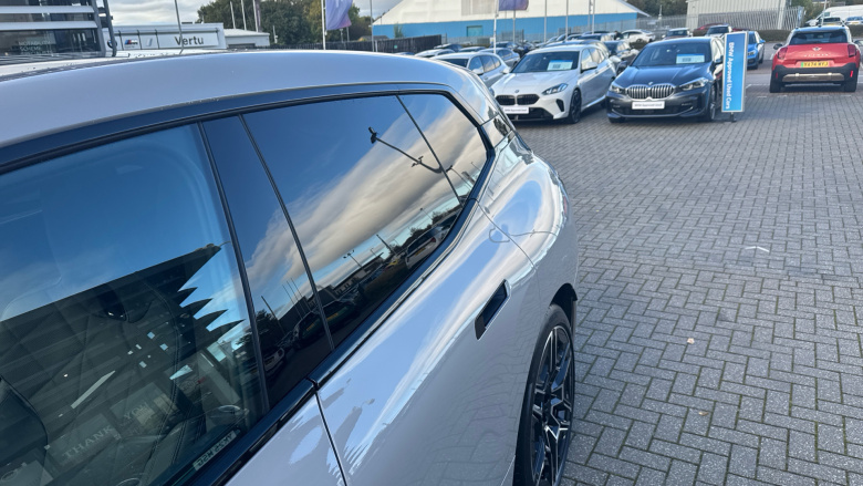 BMW iX 300kW xDrive45 M Sport 101kWh 5dr Auto [Pro Pack] Electric Estate